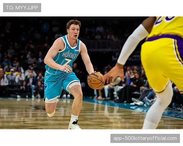 克尼佩尔客场场均21分命中率显著提升，20岁新秀已成黄蜂新核