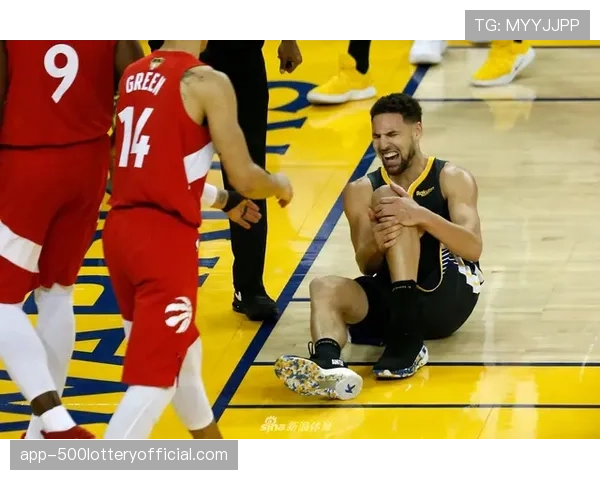 快讯:自由人球星布伦娜·斯图尔特在队内训练赛中砍下32分